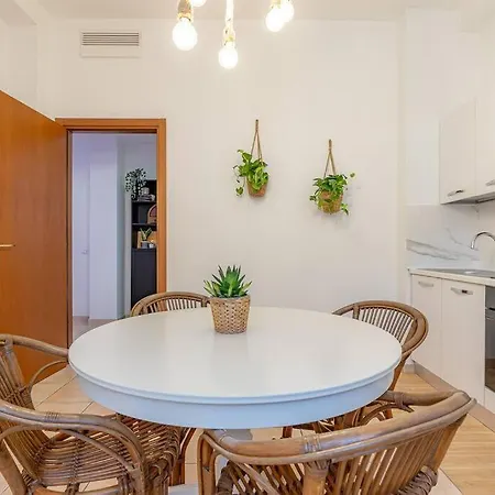 Rio's Cozy In The Heart Of Апартаменты Комо